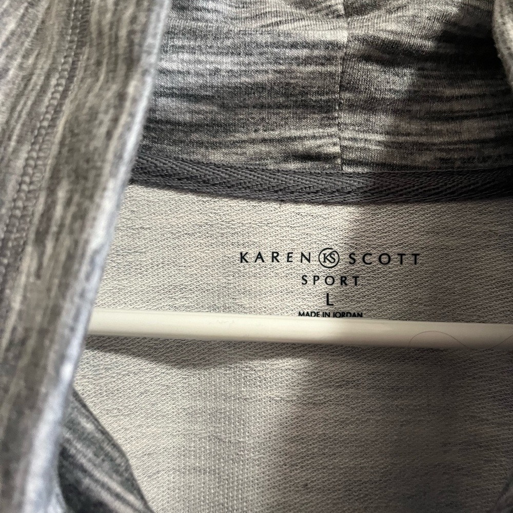 Sweatshirt - Picture 2 of 2